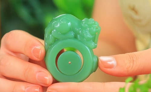 作品：招财貔貅.套扳指